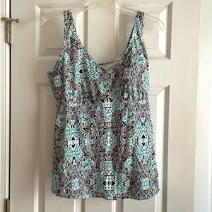 Swimsuit (2 tops, 1 bottom), 22W